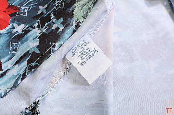 Picture of LV Shirt Pant Suits _SKULVM-3XL20tn2522991